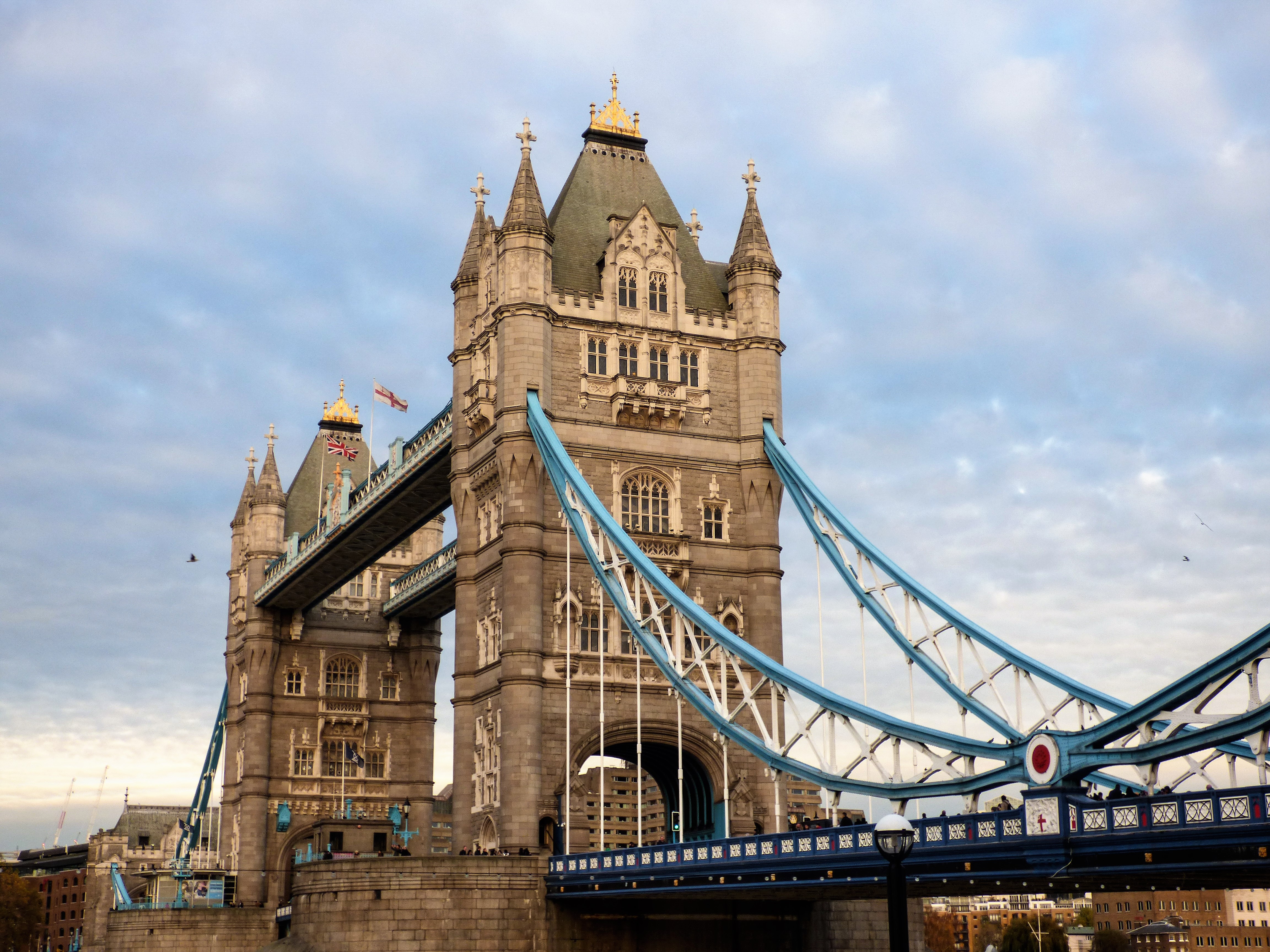 londons tower bridge